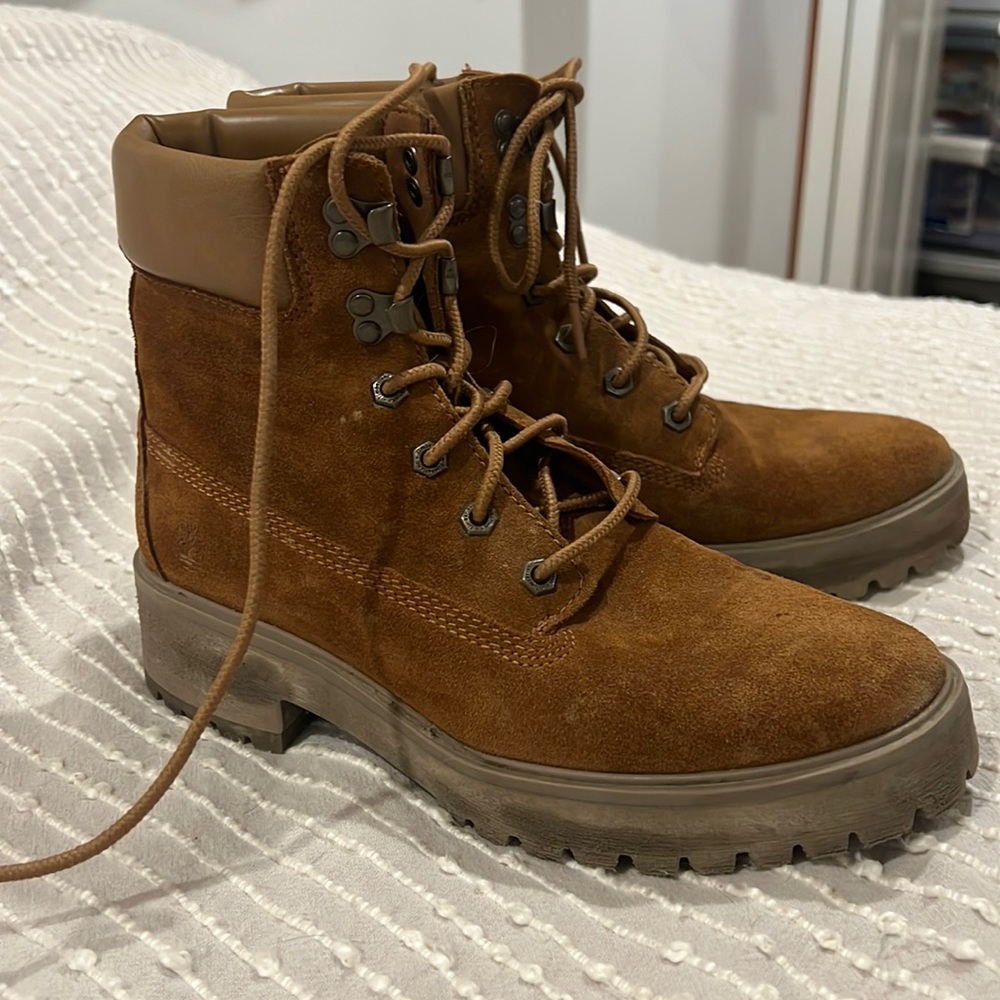 Timberland boots, size 9.  Only worn a couple of times.